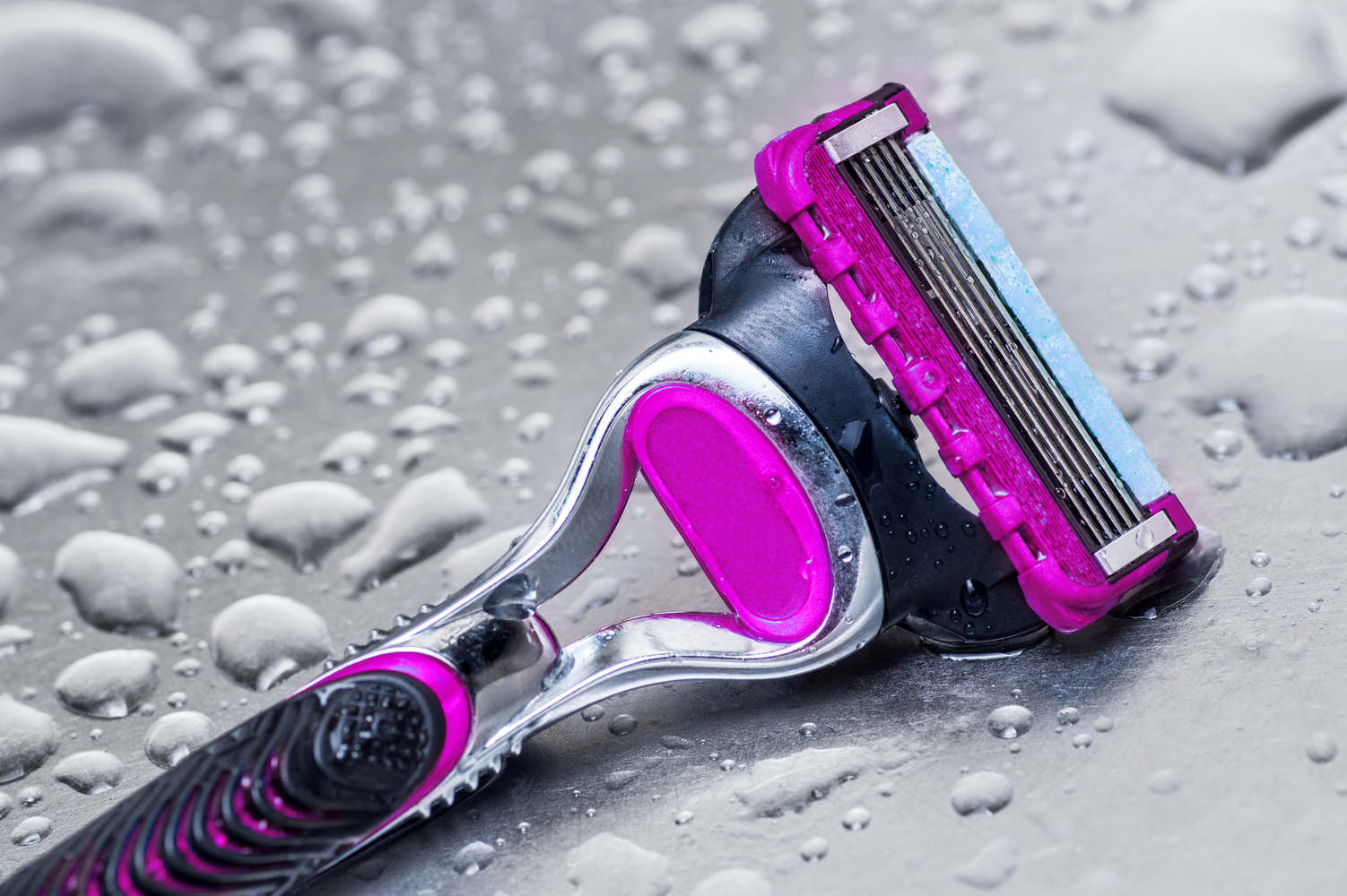 Best Razors For Sensitive Skin And Tips To Prevent Irritation